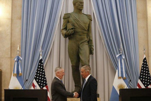 وزیر دفاع آمریکا وارد شیلی شد، ماتیس در آرژانتین بر تقویت همکاری تاکید نمود