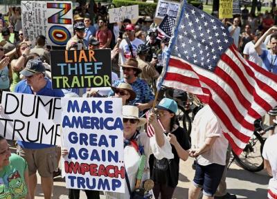 تظاهرات آمریکایی ها در حمایت از استیضاح ترامپ