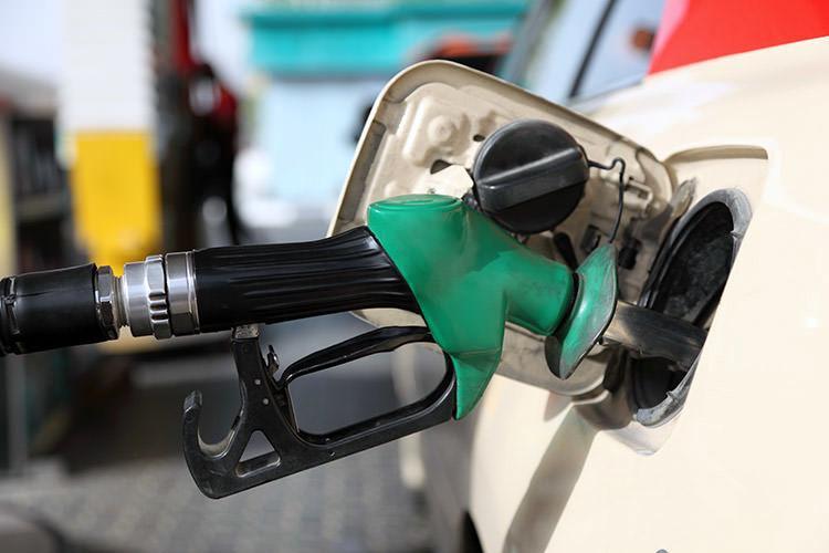 زمزمه های بنزین تک نرخی در مجلس، 1500، 1800 یا 2 هزار تومان؟