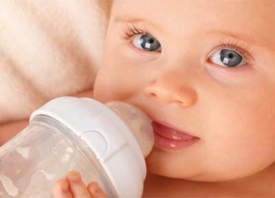 آیا دادن آب قند به نوزاد صحیح است؟