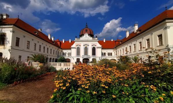 تور مجارستان ارزان: کاخ گودولو ، معرفی یک جاذبه بی نظیر در مجارستان