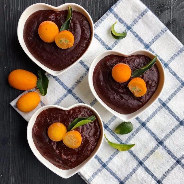 طرز تهیه فرنی شکلاتی طرز تهیه فرنی شکلاتی